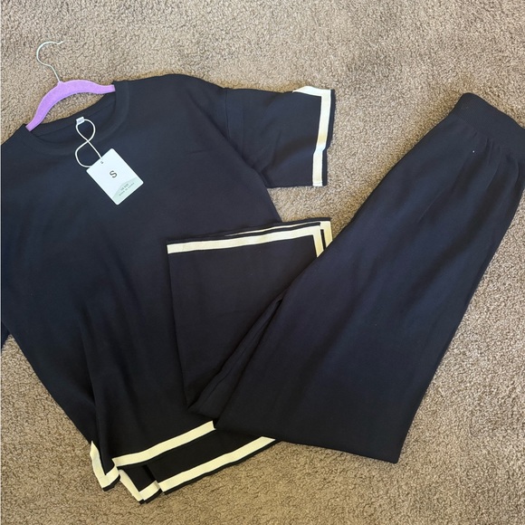 Women’s 2 piece pant and top set. Black with beige trim. Size Small. NWT. - Picture 4 of 4